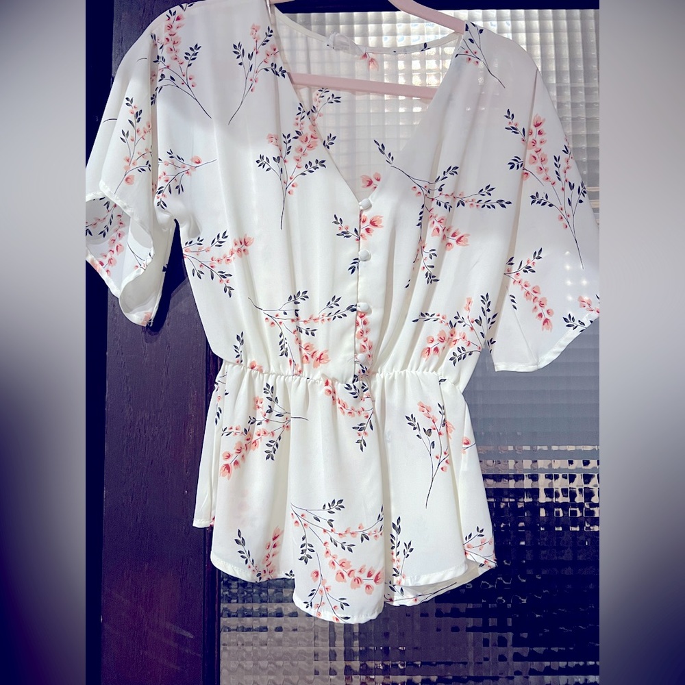 White small sienna sky top